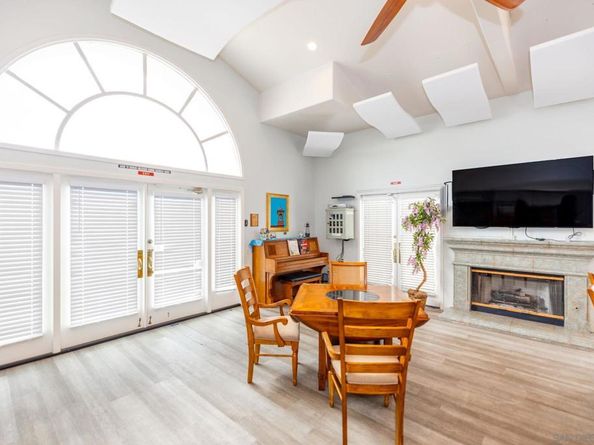 3335 Genoa Way 112, Oceanside CA 92056