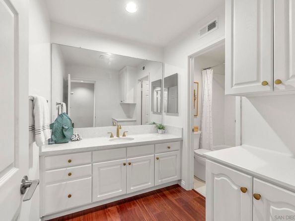 3335 Genoa Way 112, Oceanside CA 92056