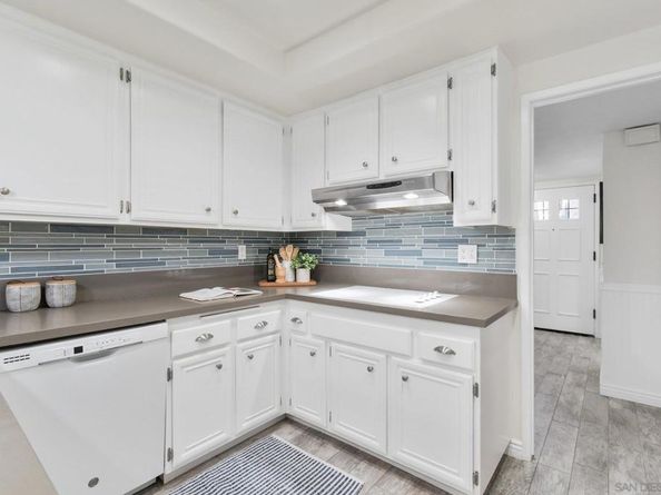4061 Caminito Dehesa, San Diego CA 92107