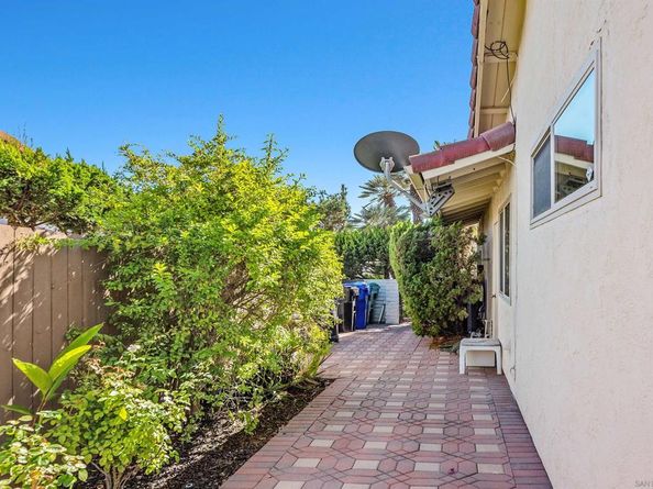 12640 Mantilla Rd, San Diego CA 92128