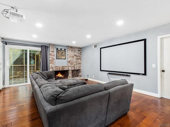 12434 Cloudesly Dr, San Diego CA 92128