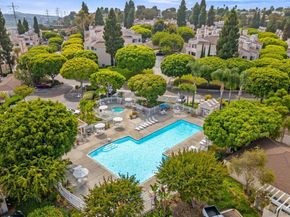 7283 Camino Degrazia 11, San Diego CA 92111