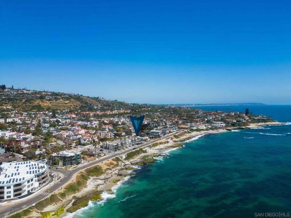 6653 Neptune, La Jolla CA 92037