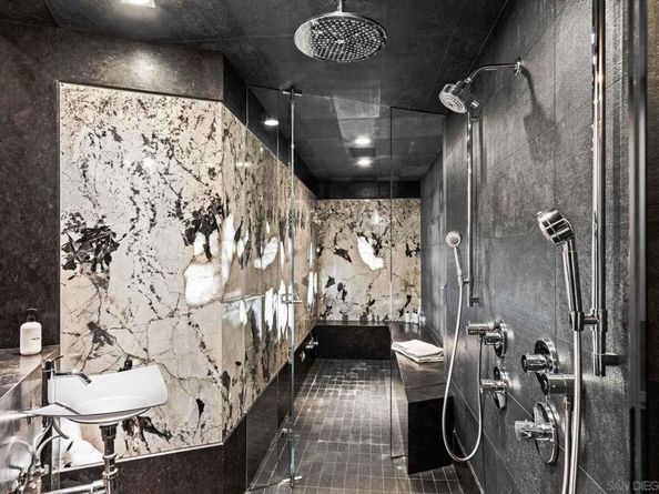 6653 Neptune, La Jolla CA 92037