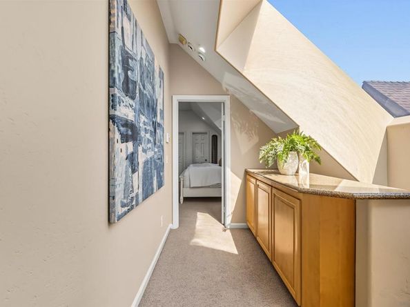 806 Redondo Ct, San Diego CA 92109