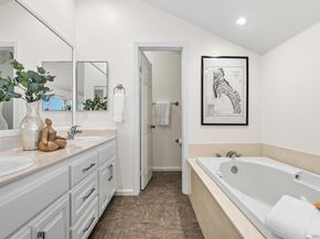 806 Redondo Ct, San Diego CA 92109