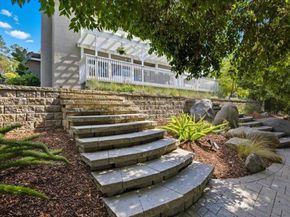 1542 Woody Hills Dr, El Cajon CA 92019
