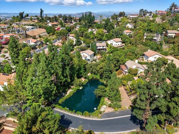 1542 Woody Hills Dr, El Cajon CA 92019