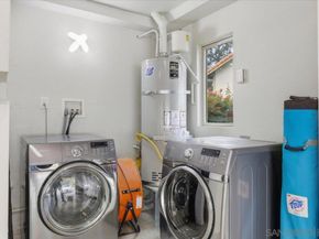 1542 Woody Hills Dr, El Cajon CA 92019