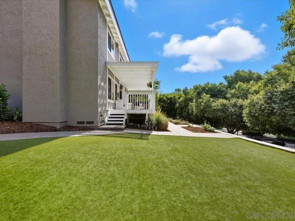 1542 Woody Hills Dr, El Cajon CA 92019