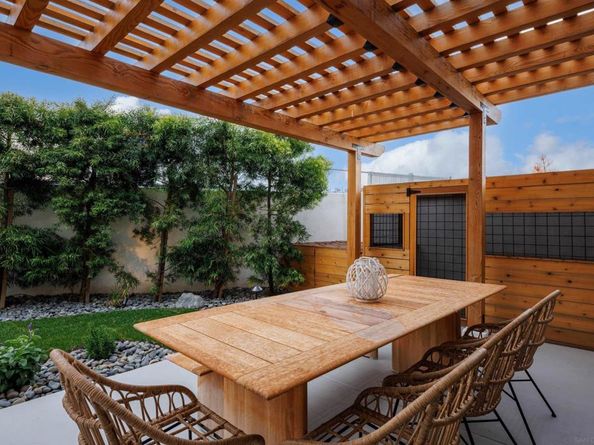 623 Colima St, La Jolla CA 92037