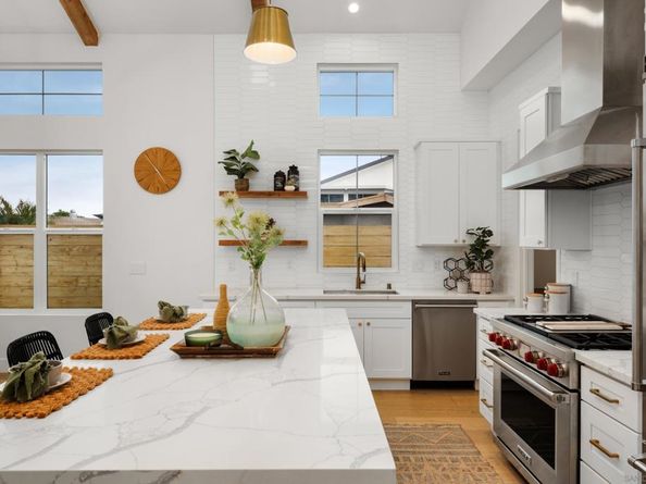 623 Colima St, La Jolla CA 92037