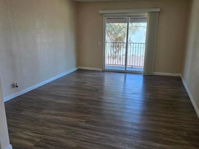 240 W Lincoln Ave 8, Escondido CA 92026