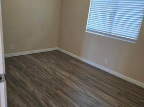 240 W Lincoln Ave 8, Escondido CA 92026