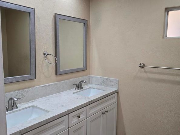 240 W Lincoln Ave 8, Escondido CA 92026