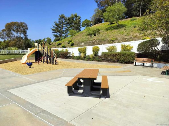 838 Masters Dr, Oceanside CA 92057