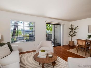 15016 Avenida Venusto
