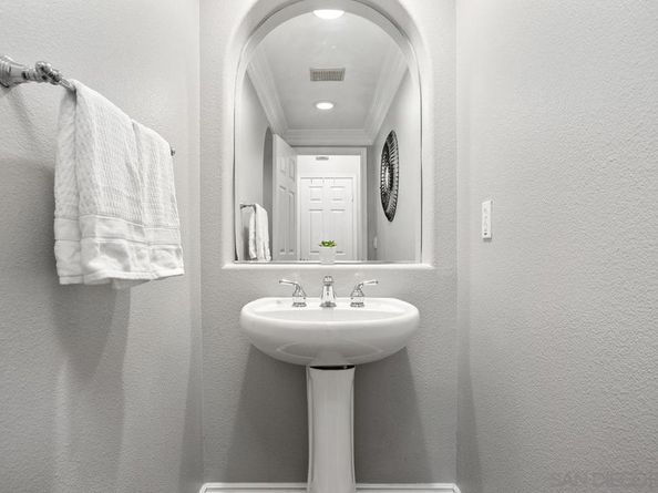 380 Avenida La Cuesta, San Marcos CA 92078