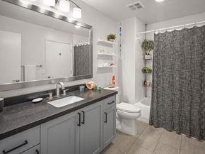 427 9Th Ave 704, San Diego CA 92101