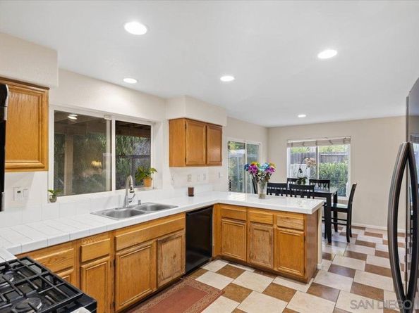 609 Jacks Creek Road, Escondido CA 92027