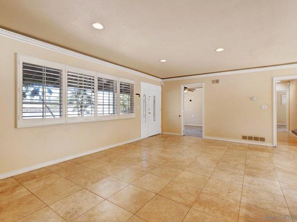 68 E Bonita Rd, Chula Vista CA 91910