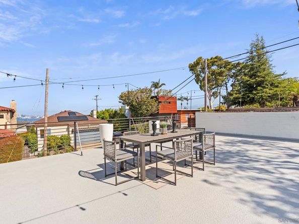 3301 Trumbull St, San Diego CA 92106