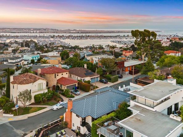 3301 Trumbull St, San Diego CA 92106