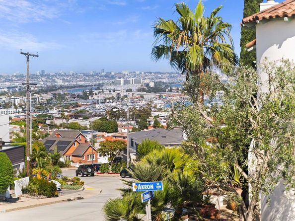 3301 Trumbull St, San Diego CA 92106