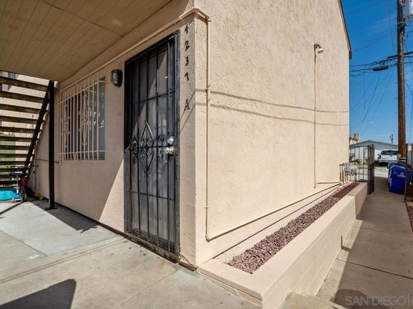 4235 4237 49TH St, San Diego CA 92115