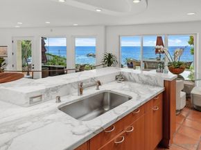 5716 Dolphin Pl, La Jolla CA 92037