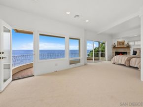 5716 Dolphin Pl, La Jolla CA 92037