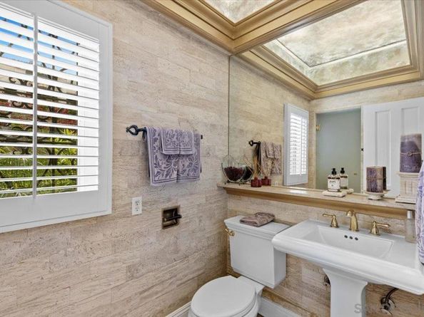 2205 Locust St, San Diego CA 92106