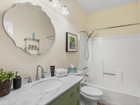 12670 Springbrook Dr D, San Diego CA 92128