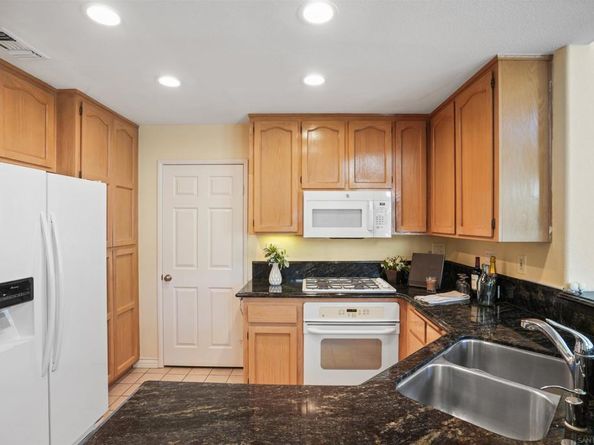 12670 Springbrook Dr D, San Diego CA 92128