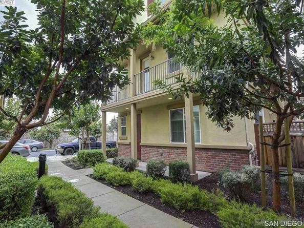 75 Middleton Pl, Hayward CA 94544