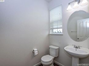 75 Middleton Pl, Hayward CA 94544