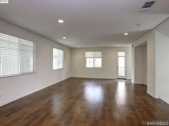 75 Middleton Pl, Hayward CA 94544