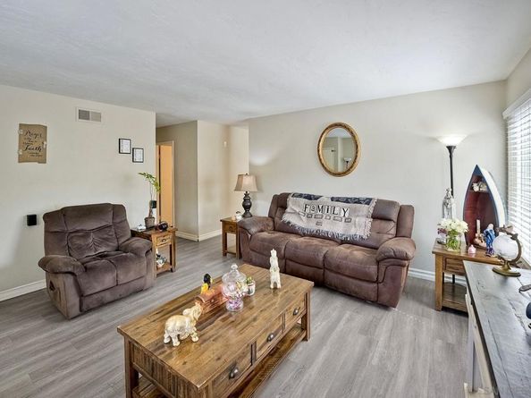 1322 Carnell Ct, San Diego CA 92154