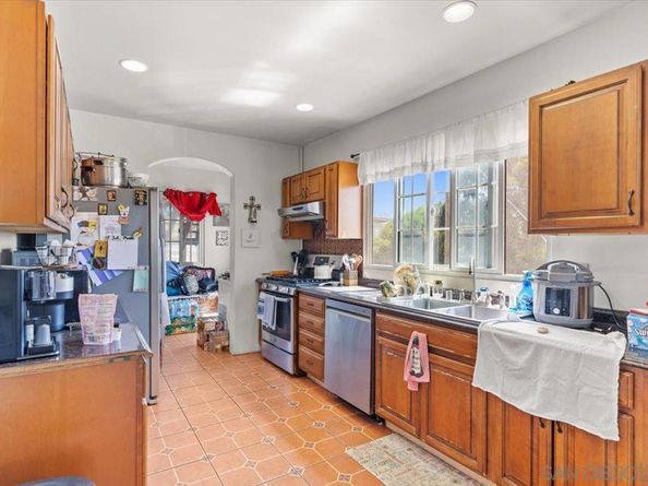 2832 34 K St, San Diego CA 92102