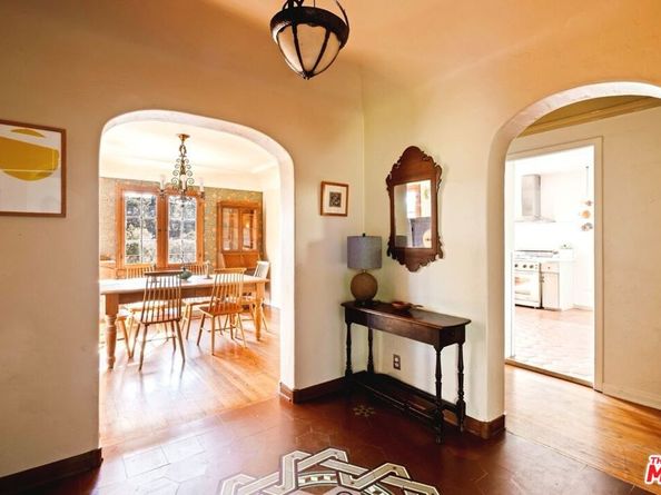 1441 Andenes Drive, Glendale CA 91208