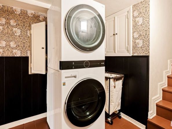 1441 Andenes Drive, Glendale CA 91208