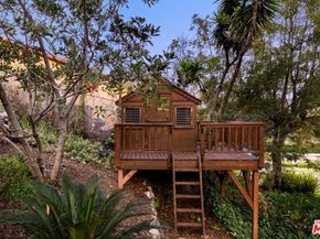 1441 Andenes Drive, Glendale CA 91208