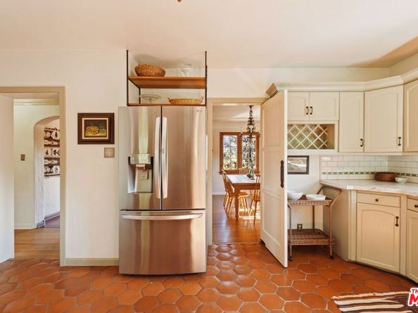 1441 Andenes Drive, Glendale CA 91208