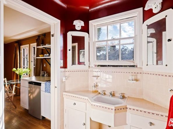 1441 Andenes Drive, Glendale CA 91208