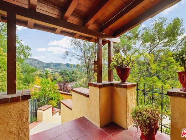 1441 Andenes Drive, Glendale CA 91208