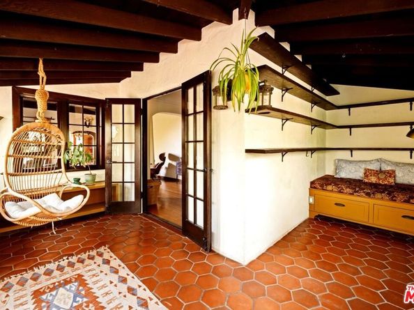 1441 Andenes Drive, Glendale CA 91208