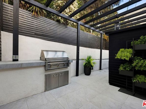 8061 Woodland Lane, Los Angeles CA 90046