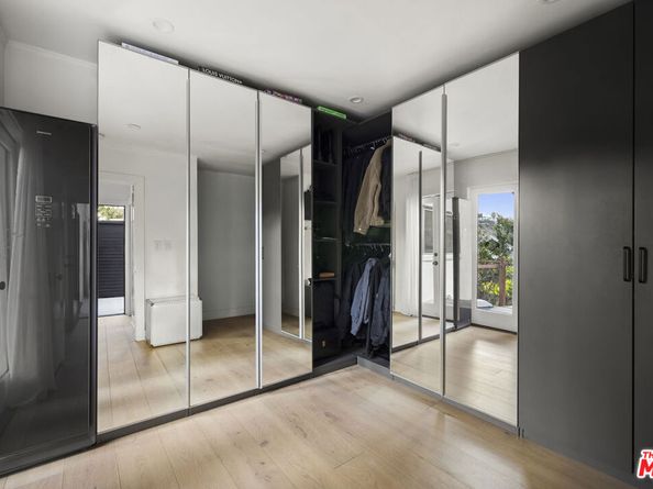 8061 Woodland Lane, Los Angeles CA 90046