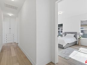 9402 S Van Ness Avenue, Los Angeles CA 90047