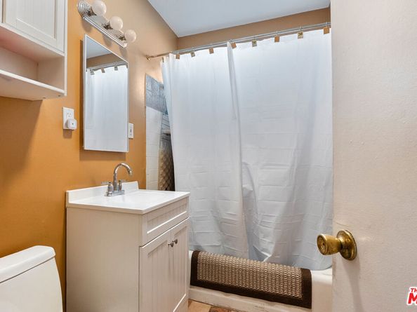 10626 Mountair Avenue, Tujunga CA 91042